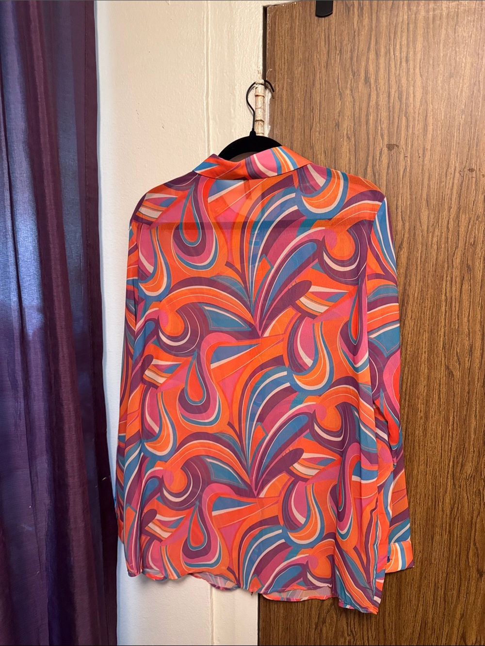 PrettyLittleThing Button Down - Picture 3 of 4